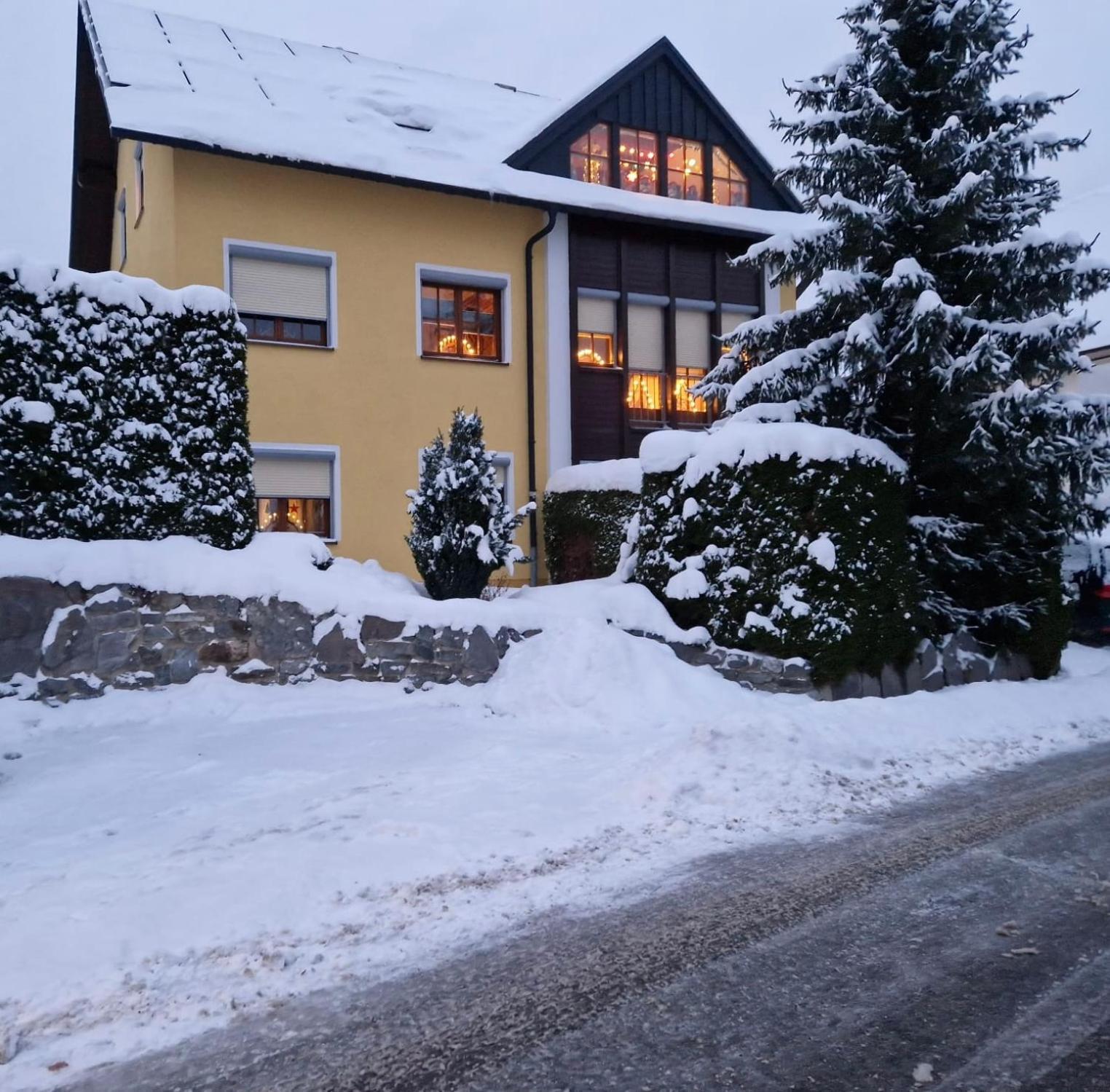 Ferienwohnung Heike Strobel 施瓦岑贝格 外观 照片